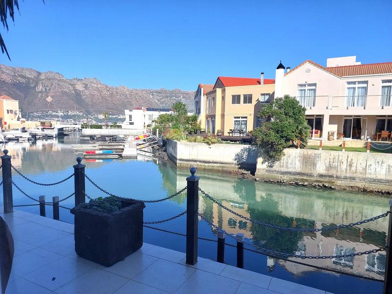 3 Bedroom Property for Sale in Harbour Island Western Cape